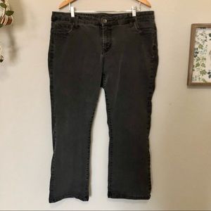 Kut from the Kloth Farrah baby bootcut faded black jeans 18W